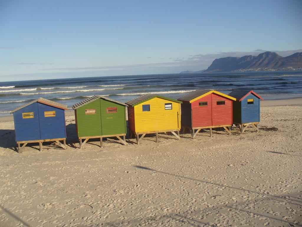 Appartamento Royal At Sea Muizenberg Esterno foto