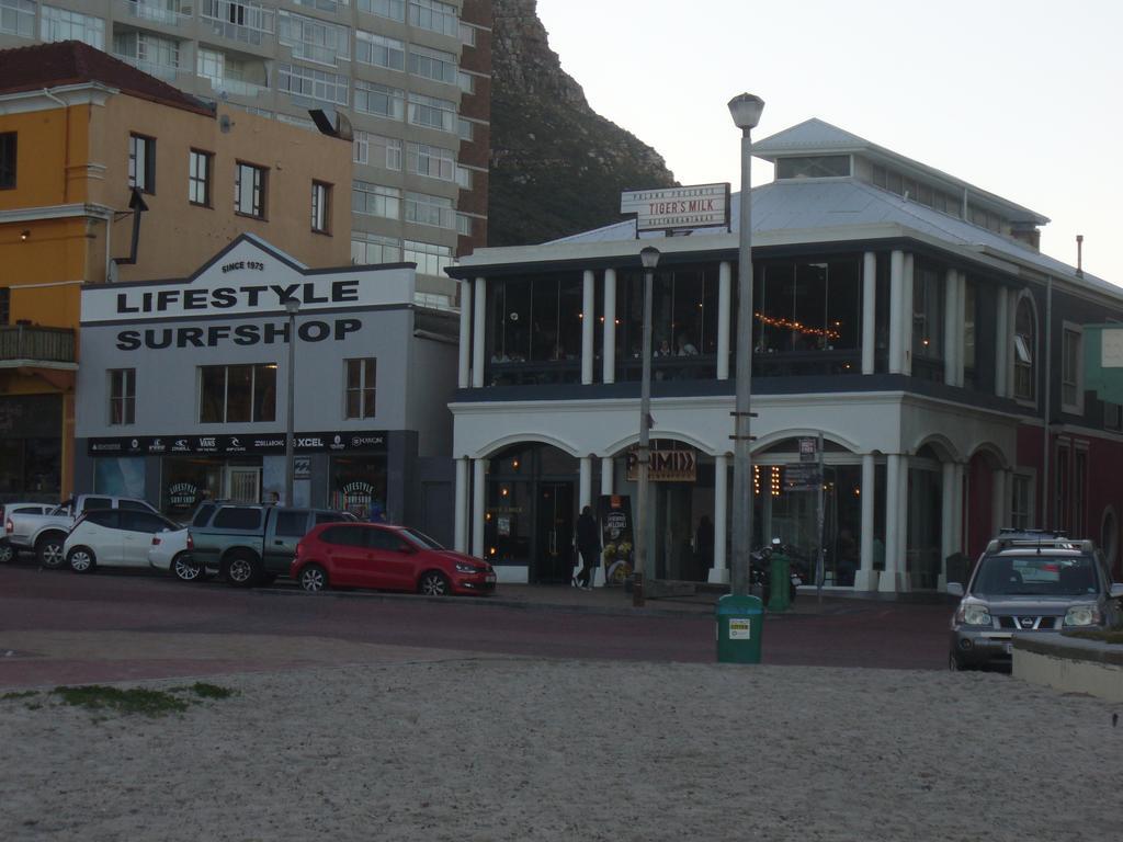 Appartamento Royal At Sea Muizenberg Esterno foto